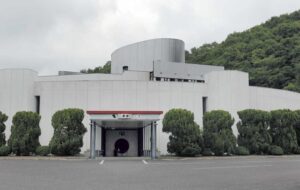 神戸市立鵯越斎場（こうべしりつひよどりごえさいじょう）外観